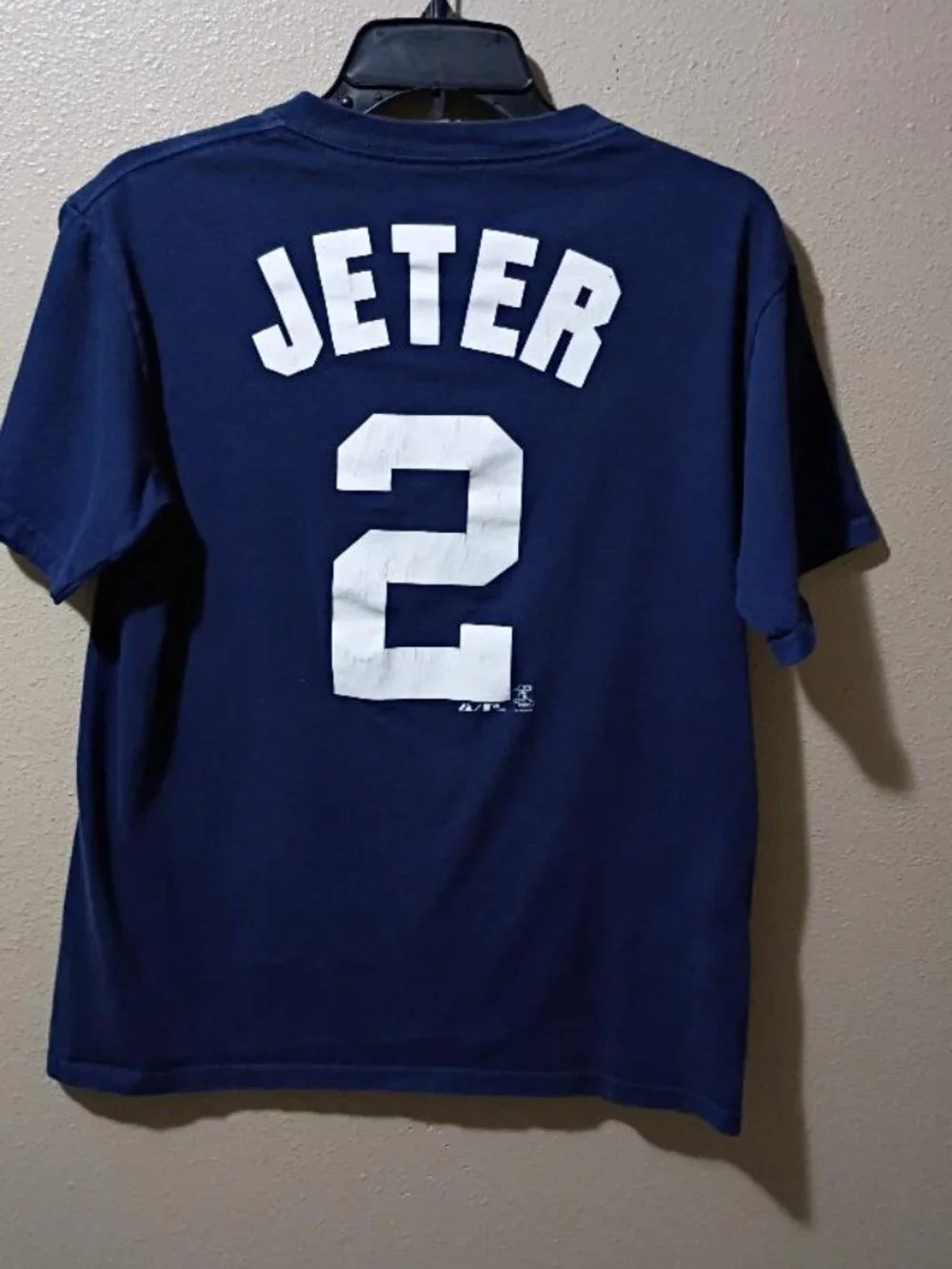 NEW YORK YANKEES Derek Jeter youth t-shirt (small) by Majestic - Blue